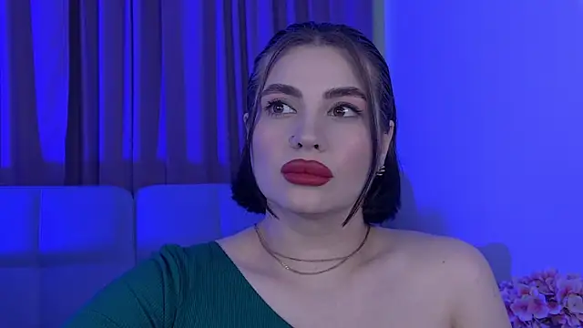 AdrianaToress' Live XXX Chat