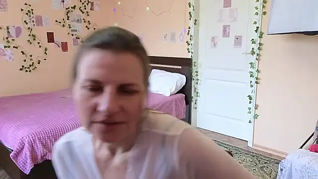 Mirabelle_Velvet Webcam show