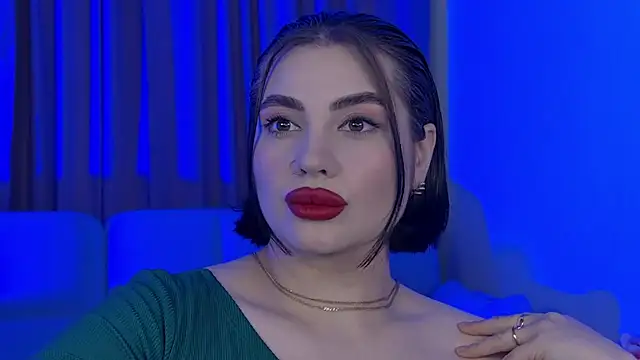 AdrianaToress 即時 XXX 聊天