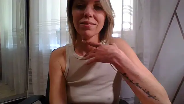 Chat +18 de VelvetLove287 ao vivo