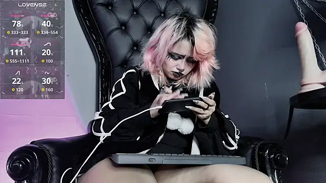 Navier__ Live XXX Chat