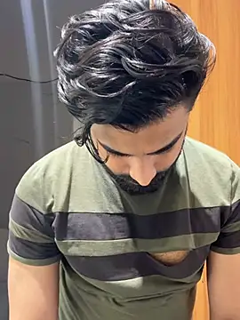 Royalboy_03 webkamerás műsora