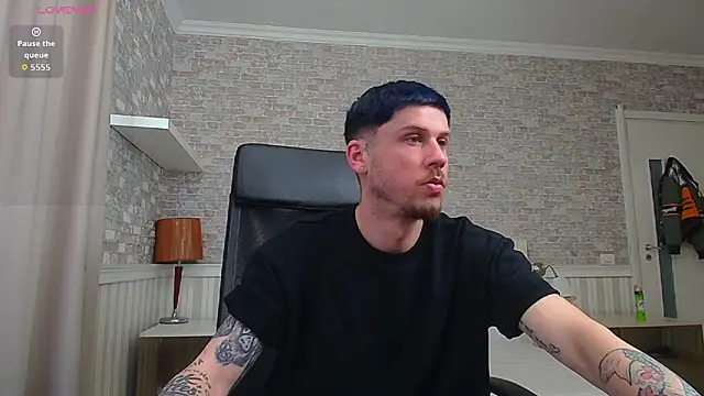 JonahShaw Live XXX-Chat