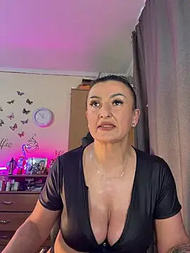 Chatroom XXX en direct de Hotangel75