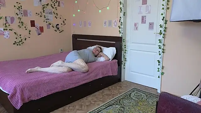 Mirabelle_Velvet Adlı Modelin Canlı XXX Sohbeti