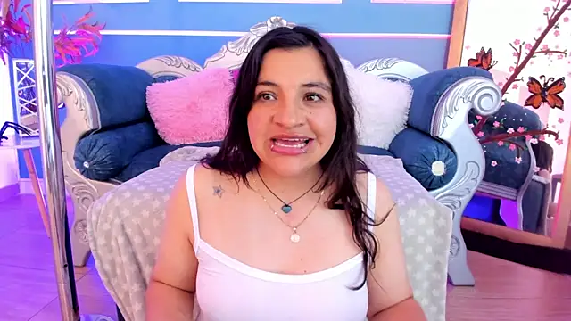 TaraTaylorr Live XXX-Chat