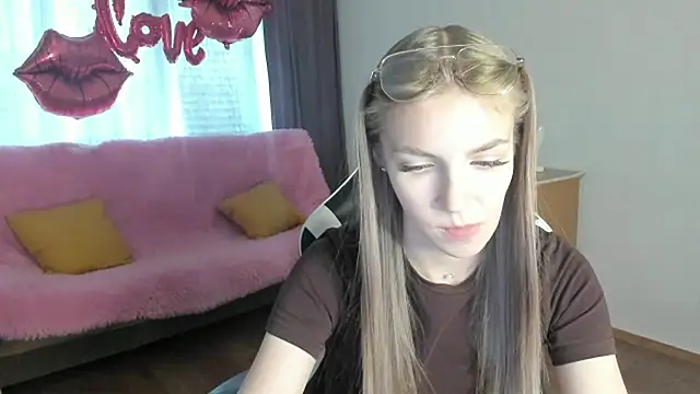 HitGyrl's Live XXX Chat