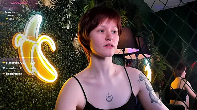 Chat +18 de Aria_Vox ao vivo