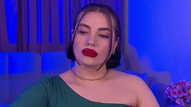 دردشة AdrianaToress الجنسية المباشرة