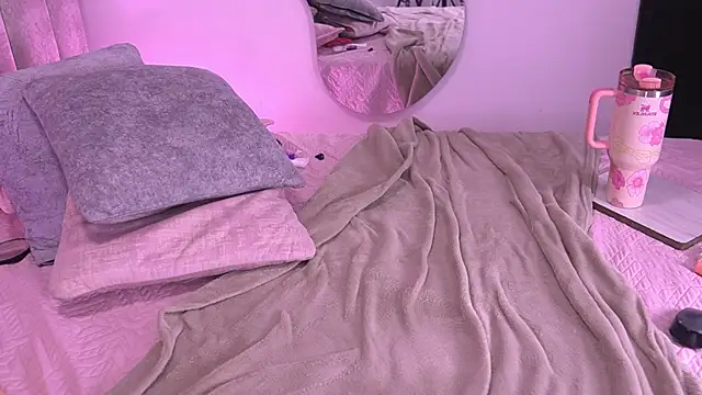 violeta_aroca's Webcam Show