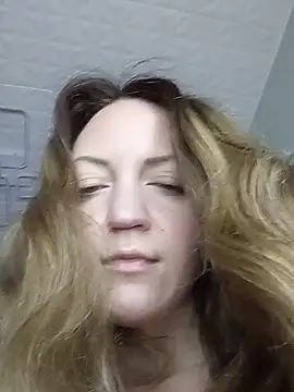 KattyLuuu Live XXX-chat