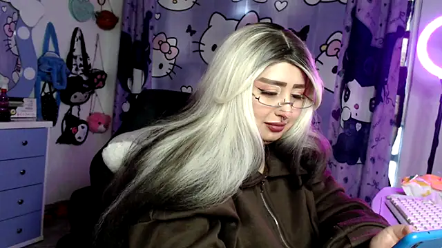 lussyevans24 Live XXX-chat