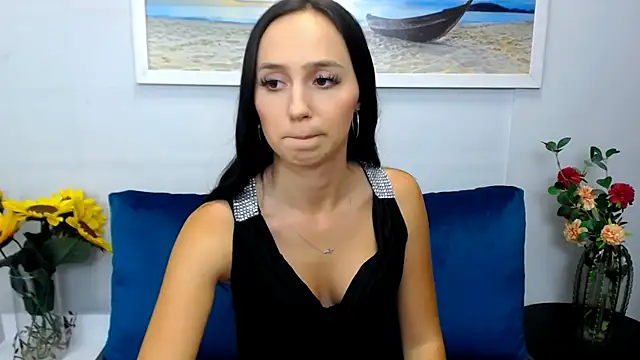 LuisaLive live XXX chat