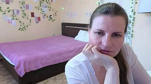 Mirabelle_Velvet Adlı Modelin Canlı XXX Sohbeti