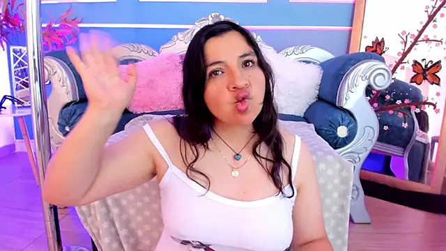 TaraTaylorr Adlı Modelin Canlı XXX Sohbeti