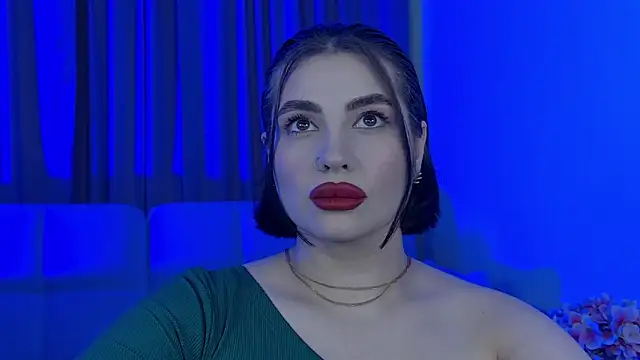 AdrianaToress: онлайн-секс-чат