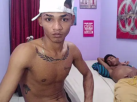 black_twinks' Webcam Show