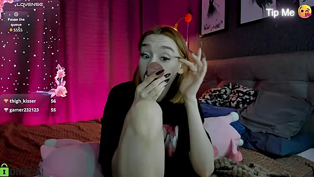 Онлайн чат XXX Lesi_Moonie01