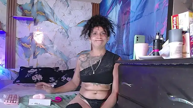 Chat +18 de CataleyaRosee ao vivo