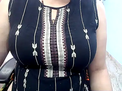 Nagma_housewife's Live XXX Chat