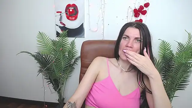 MilaLoona: απευθείας συνομιλία ΧΧΧ