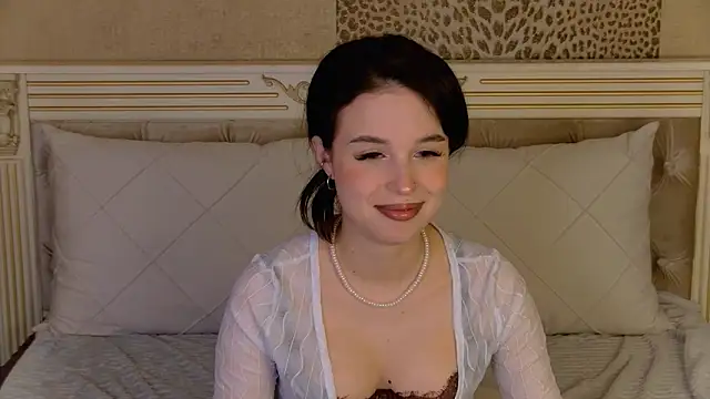 Chat +18 de LanaLedger ao vivo