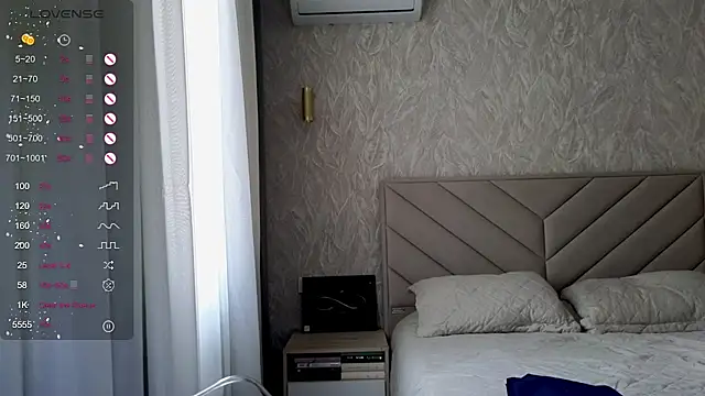 Онлайн чат XXX Alice_Wonders
