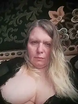 L-AN-A's Live XXX Chat