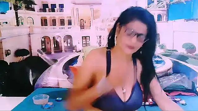 IndianAlluren Live XXX chat