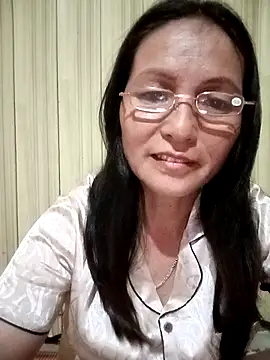 Chat +18 de Cucci07 ao vivo