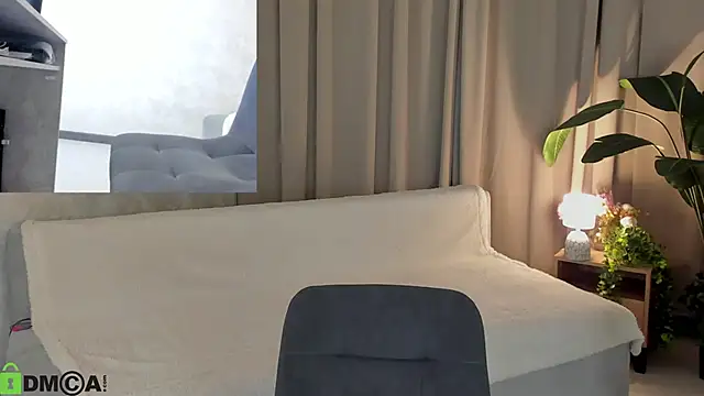 LeticiaRomano Adlı Modelin Canlı XXX Sohbeti