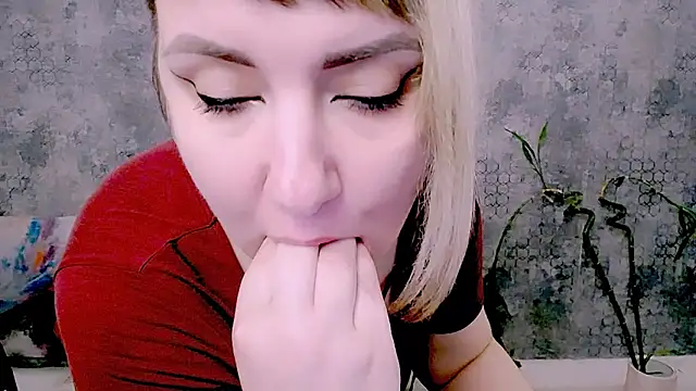 Djullia Chat XXX live