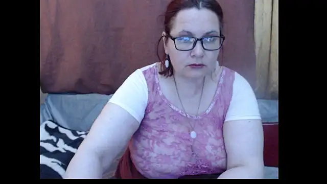 PlayfullMature Live XXX-Chat