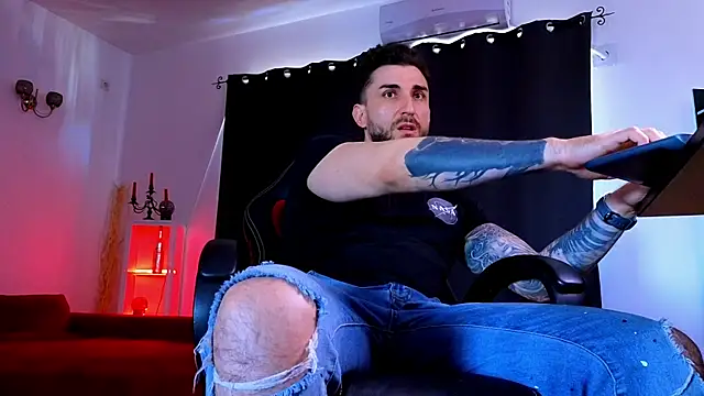 دردشة MightyAaron66 الجنسية المباشرة