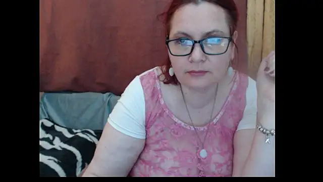 PlayfullMature Live XXX Chat