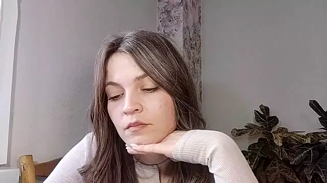 IsisCora Chat XXX live