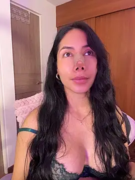 ArianaReynoldss – Naživo XXX chat