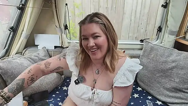 British__Rosie Chat XXX live