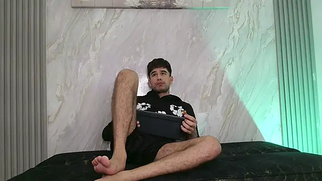 Chat XXX en directo de YOUNG_GUYS1
