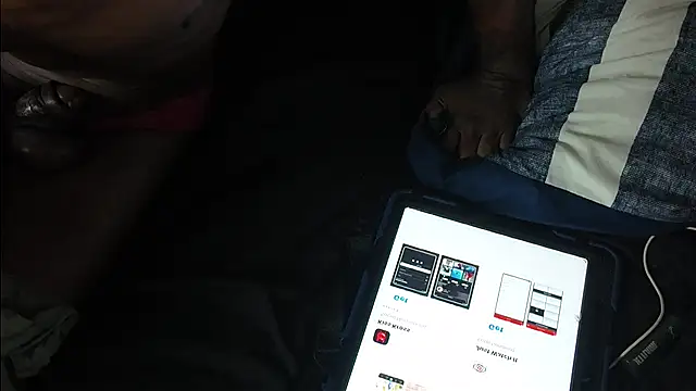 Triggerhappycj100 webkamerás műsora