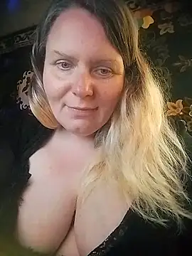 Chatroom XXX en direct de L-AN-A