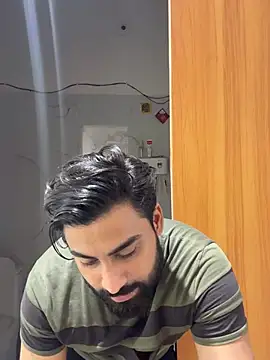 Royalboy_03's Live XXX Chat