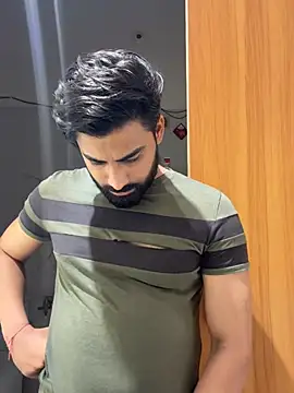 Royalboy_03 Adlı Modelin Canlı XXX Sohbeti