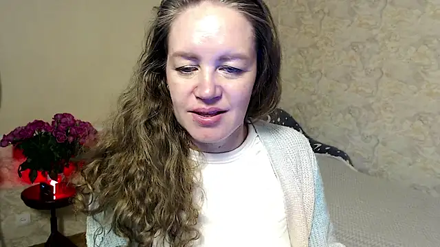 Fern_Lust's Live Chat Room