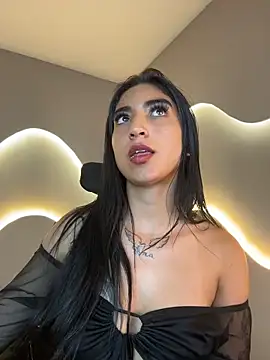 Онлайн чат XXX Emma_Lirys