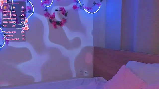 JuliannPaysour's Live XXX Chat