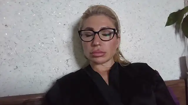 Živý XXX chat fox_red_lady7