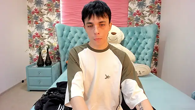 ClarkBev 网络视讯表演