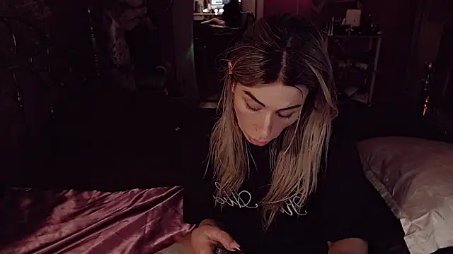 Chat XXX en directo de AnnieGOld_