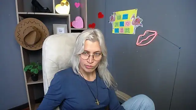 RubyDaviss live XXX chat